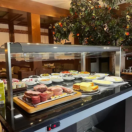 Отель Apfelwirt *