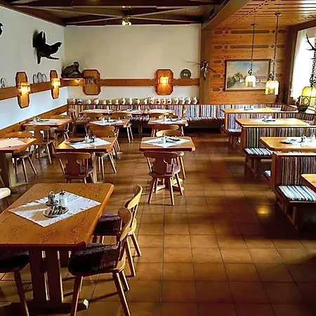 Apfelwirt Hotel *